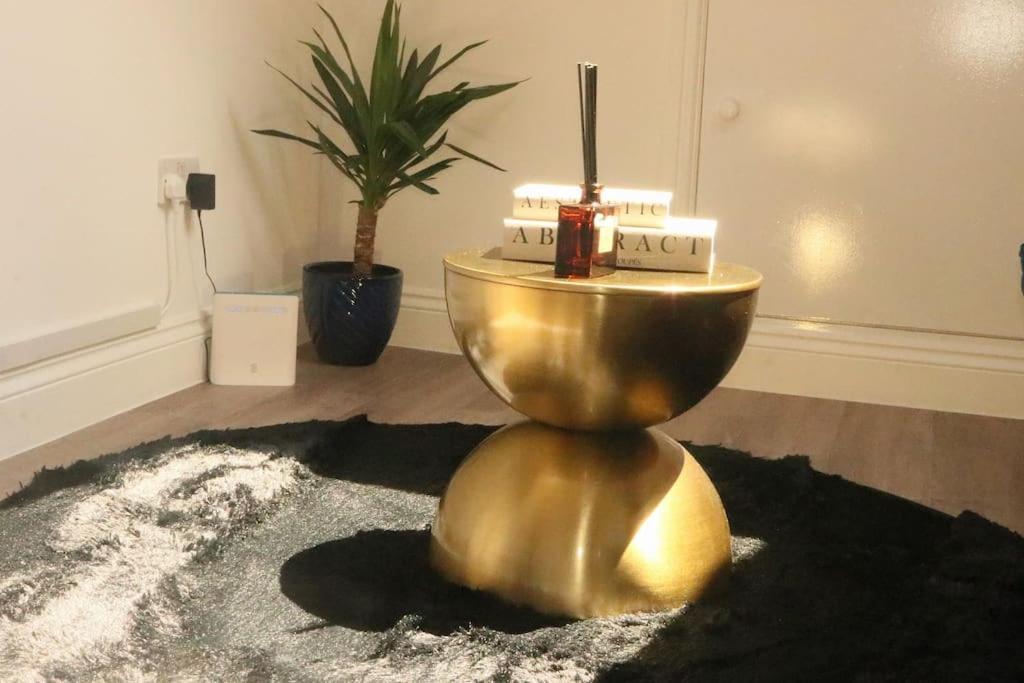 Qties Luxury Home London Ngoại thất bức ảnh